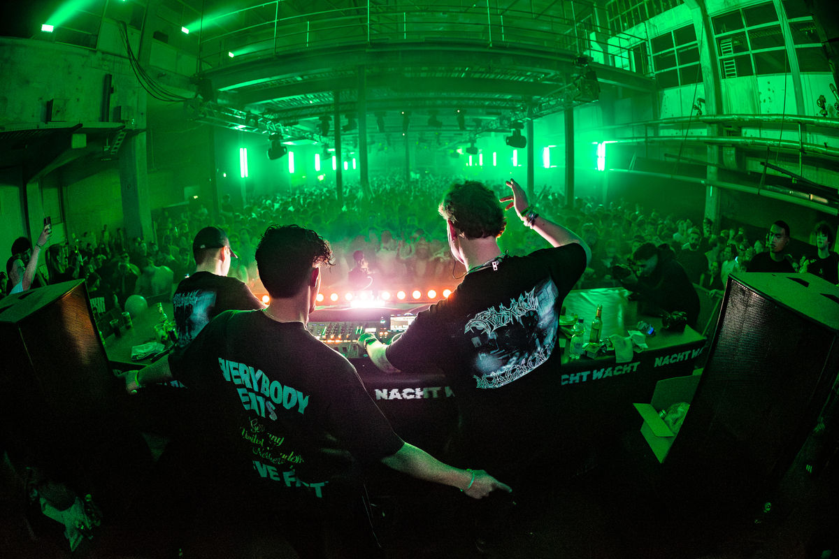 Loading... just a sec